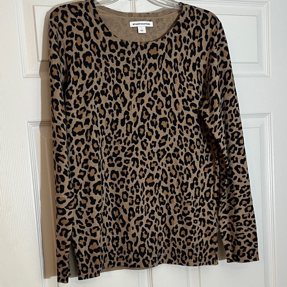 Leopard Print Long Sleeve Top